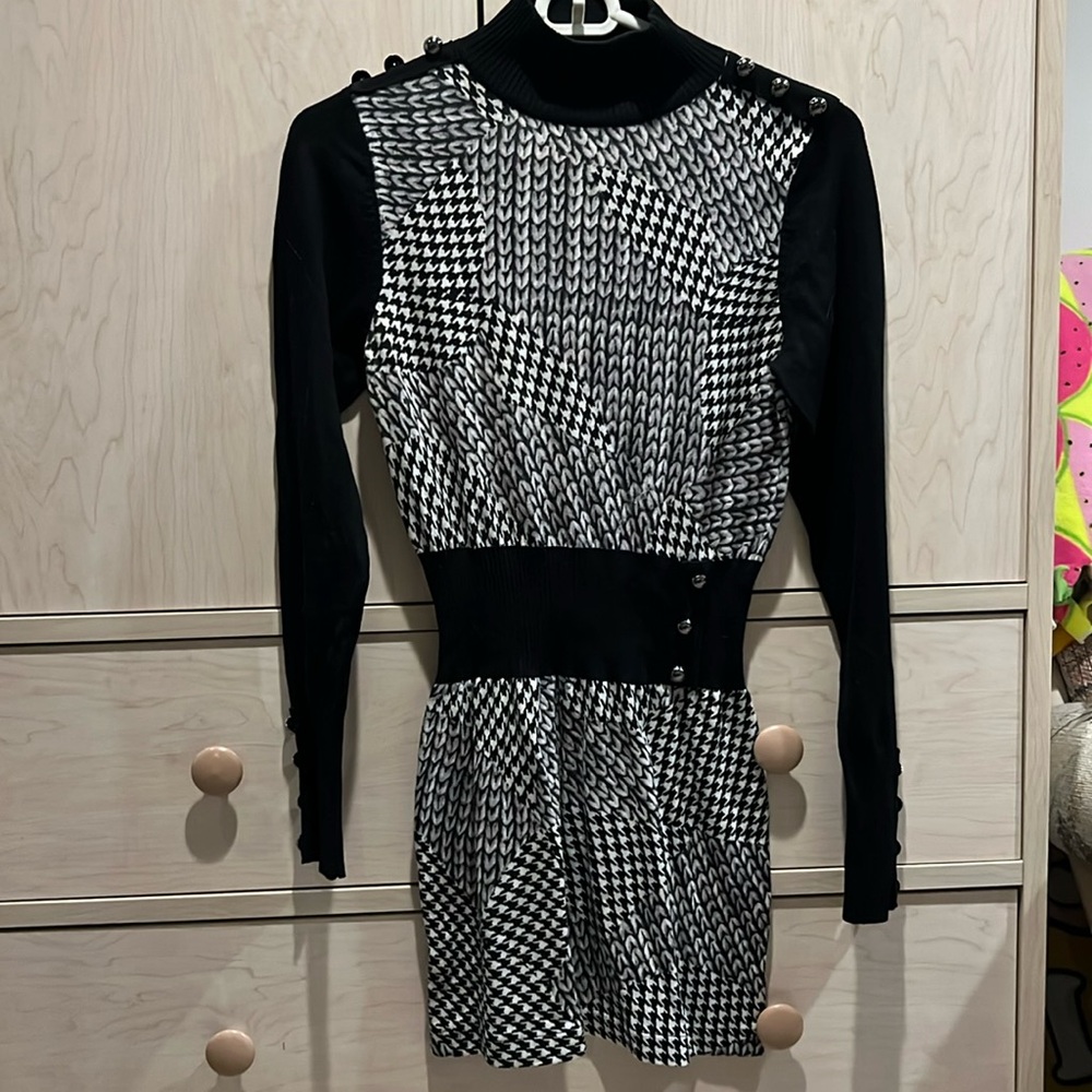 Turtle neck sweater mini dress mixed design